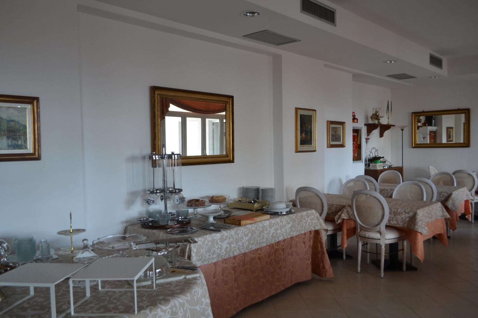 Hotel Noris Финале Лигуре Екстериор снимка