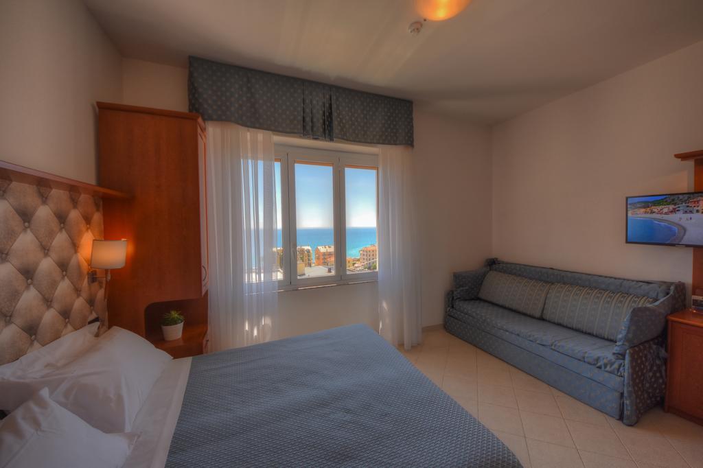 Hotel Noris Финале Лигуре Екстериор снимка