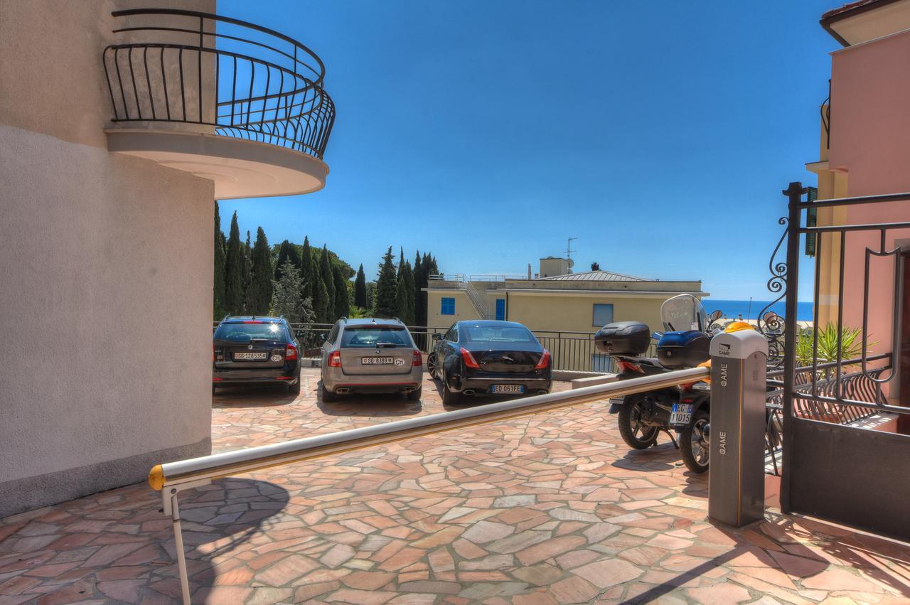 Hotel Noris Финале Лигуре Екстериор снимка